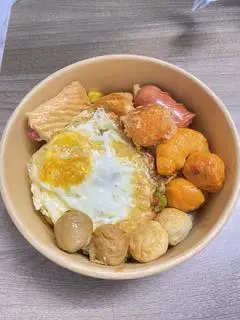Hình ảnh Mì trộn đặc biệt