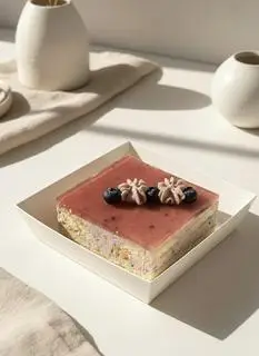Hình ảnh Tiramisu vị việt quất