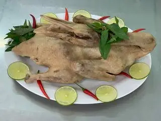 Hình ảnh Gỏi nguyên con vịt