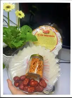 Hình ảnh 100gam yến tươi (kèm topping )
