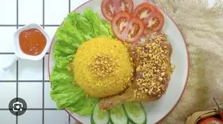 Hình ảnh Cơm  gà sốt mắm tỏi 