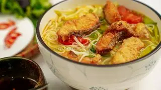 Hình ảnh Bún cá mọc dọc mùng
