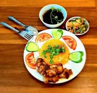 Hình ảnh Cơm chiên sườn non nướng BBQ + coca chai