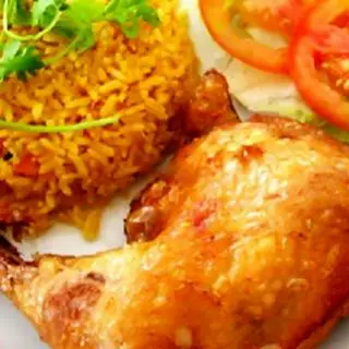 Hình ảnh Cơm đùi gà gốc tư xối mỡ 