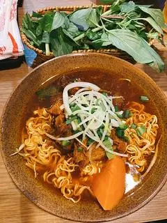 Hình ảnh Mì tươi bò kho thập cẩm
