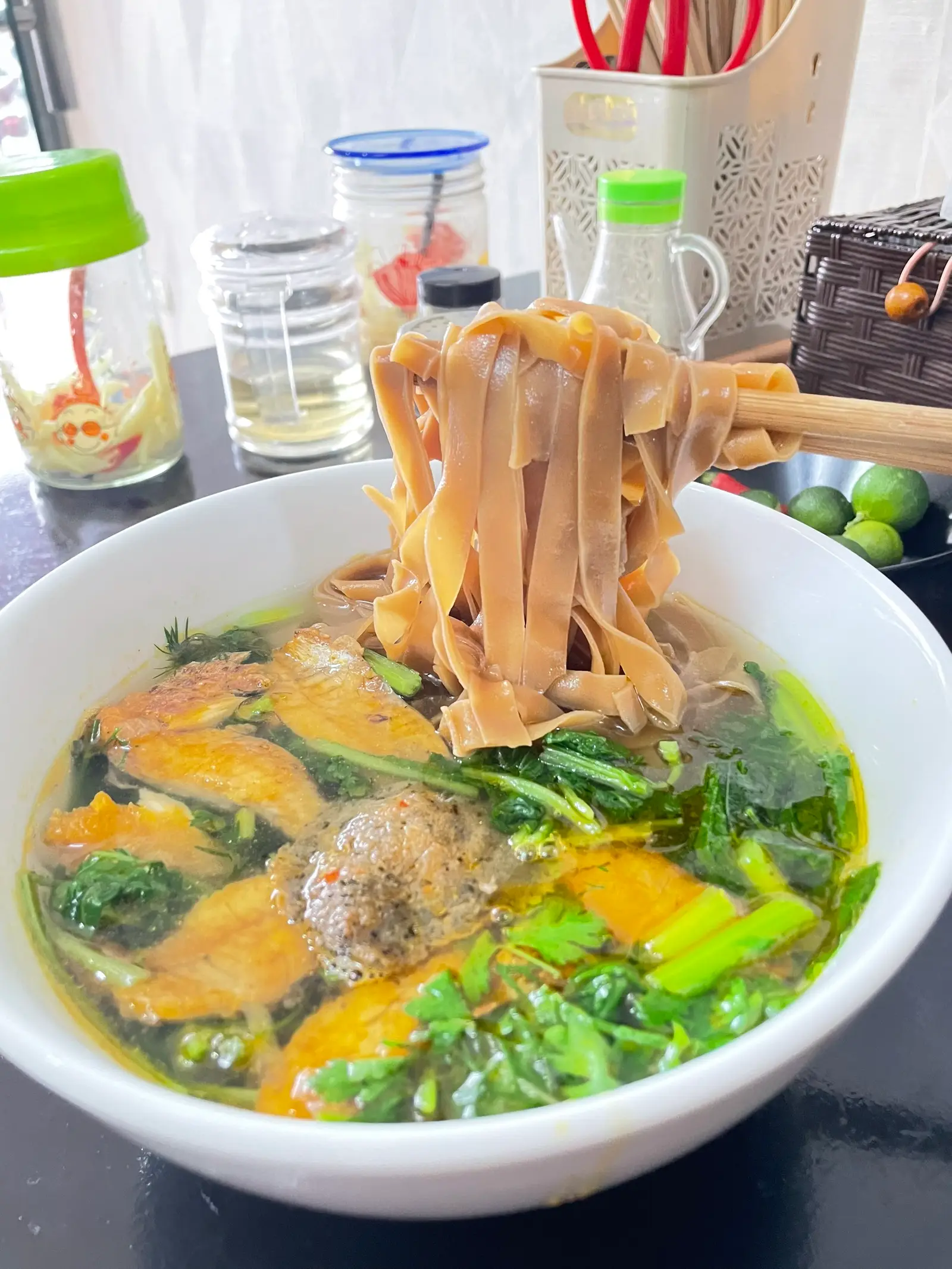 Hình ảnh Bánh Đa Đỏ Đặc Biệt