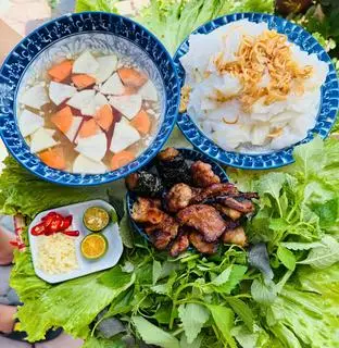 Hình ảnh Bánh cuốn chả nướng xuất lớn