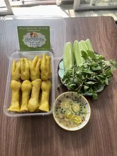 Hình ảnh Chân gà luộc thảo quả