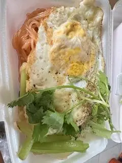 Hình ảnh Bún gạo xào trứng