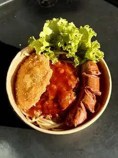 Hình ảnh Mì trộn full topping - mì trộn thịt bằm - cá viên - tôm viên