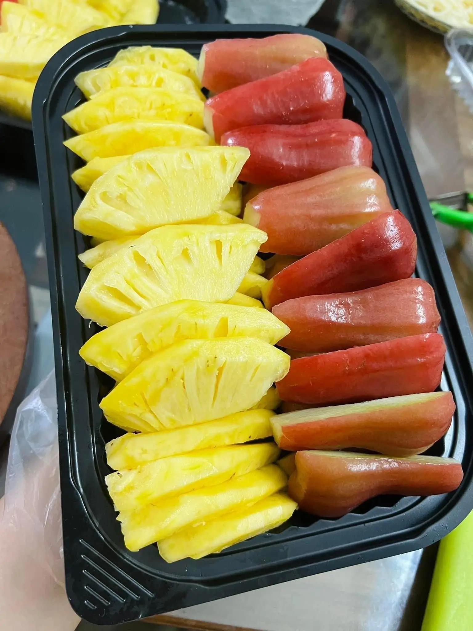 Hình ảnh Khay Hoa Quả Mix(Roi+Dứa )