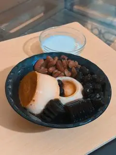 Hình ảnh Tàu hũ caramen đậu đỏ trân châu đường đen