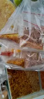Hình ảnh Bánh tráng  tỏi dẻo tự trộn 
