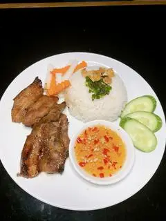 Hình ảnh Cơm Tấm: Ba chỉ nướng