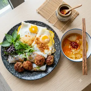 Hình ảnh Bánh cuốn trứng đặc biệt