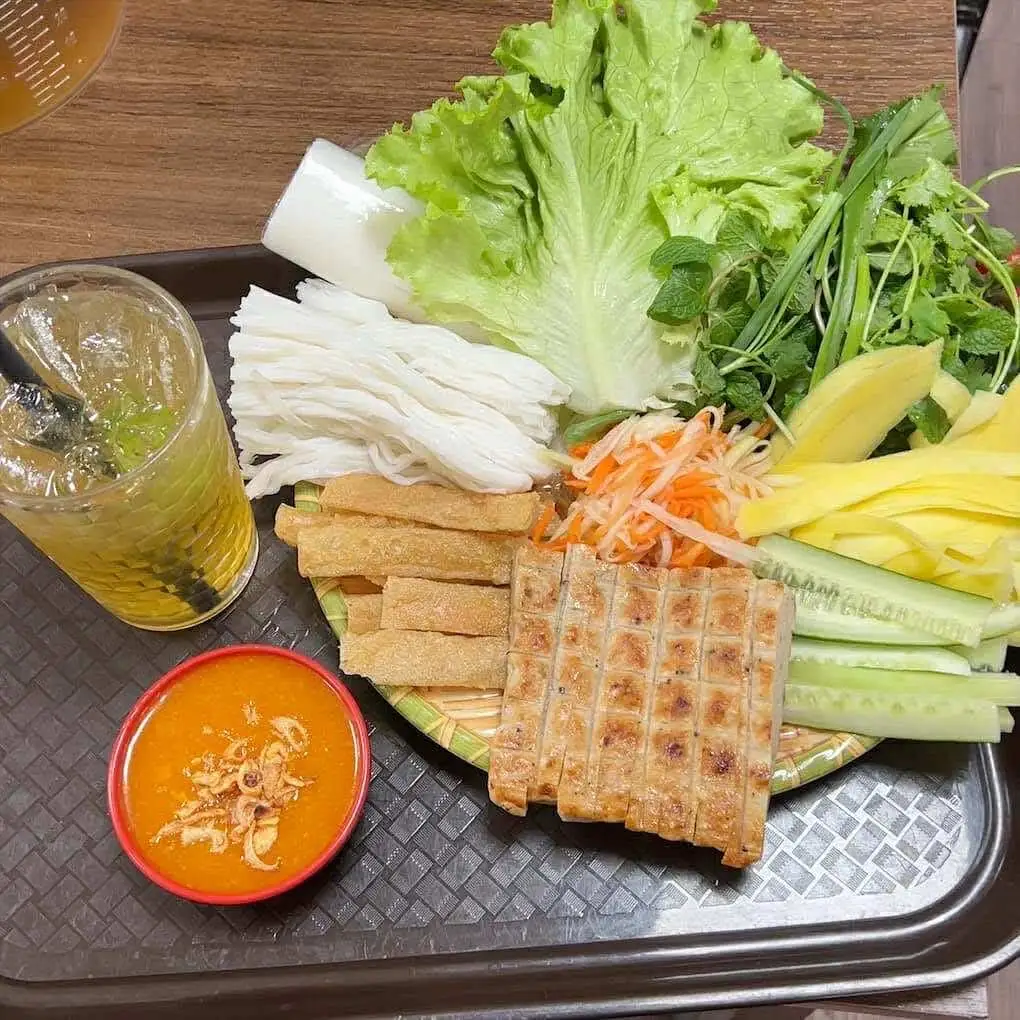 Hình ảnh Nem nướng - suất Vừa + Trà Quất