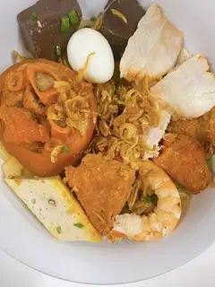 Hình ảnh Bánh canh đặc biệt có giò
