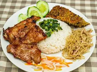 Hình ảnh Cơm Tấm sườn bì 