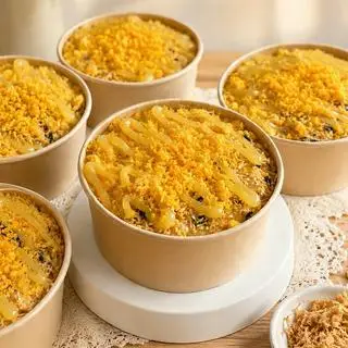 Hình ảnh Bông Lan Trứng Muối Rong Biển Giòn Rụm