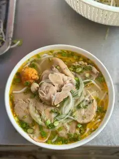 Hình ảnh Bún bò giò
