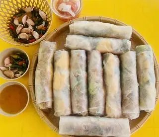Hình ảnh Bánh cuốn Tây Sơn - cuốn sẵn nhiều topping