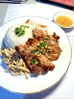 Hình ảnh Cơm tấm sườn bì