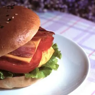 Hình ảnh Bagel Thịt xông khói 