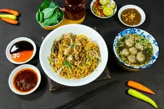 Hình ảnh Hủ tiếu mì khô