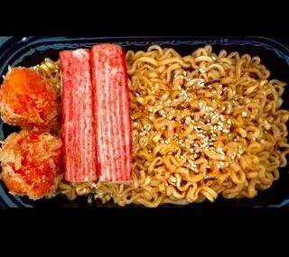 Hình ảnh Mì trộn cay Samyang viên hải sản sốt mayo - thanh cua