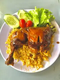 Hình ảnh Cơm gà Góc Tư Mắm me