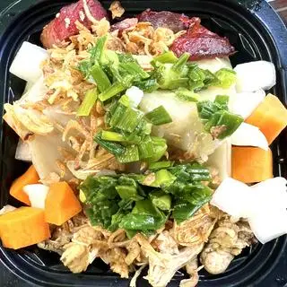 Hình ảnh Bánh giò mix phần Gà xé Xá xíu