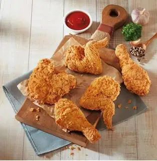 Hình ảnh COMBO 1 Đùi Gà + 1 Cánh Gà + 2 má Đùi Gà Giòn