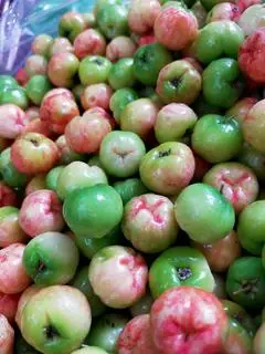 Hình ảnh Sơ Ri Hộp Sạch Kèm Muối