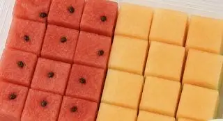 Hình ảnh Dưa Hấu + Dưa Lưới size S 250gr