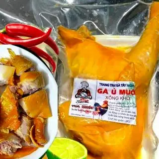 Hình ảnh Gà Ủ Muối Hoa Tiêu Nửa Con Hút Chân Không