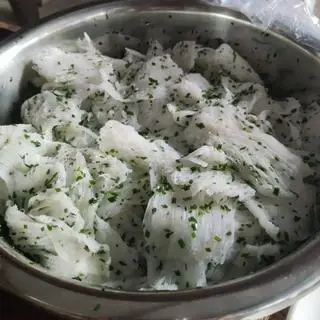Hình ảnh 1 Kg Bánh hỏi lá hẹ