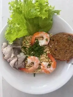 Hình ảnh Mì tôm chả cá - xương heo - tôm