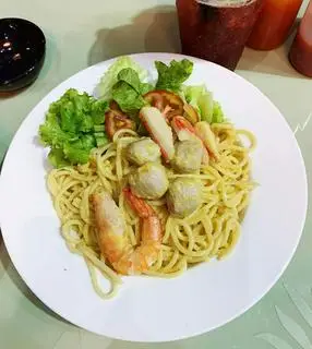 Hình ảnh Mỳ ý hải sản sốt trứng muối