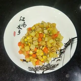 Hình ảnh Mì trộn rau củ