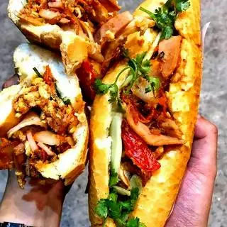 Hình ảnh Bánh mỳ thập cẩm - sữa đậu