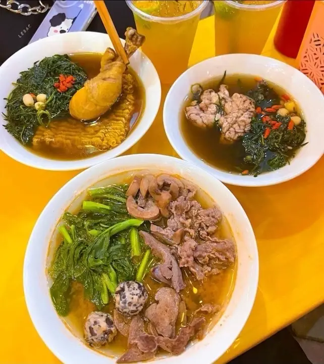 Hình ảnh Mỳ gà tần (đùi)