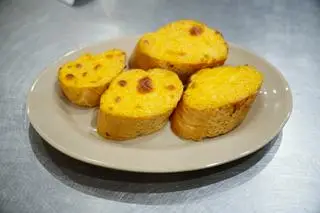 Hình ảnh Bánh mỳ phô mai