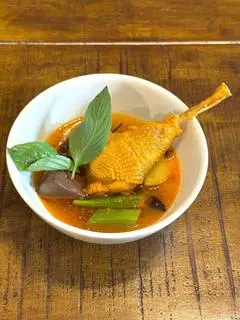 Hình ảnh Cà ri đùi tô thường
