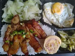 Hình ảnh Cơm tấm sườn cốt lết trứng ốp chả (chả trứng/ chả nem/ chả lá lốt) 