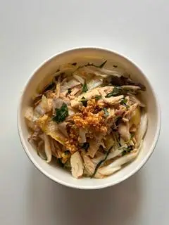 Hình ảnh Combo gỏi gà ăn kèm bánh đa