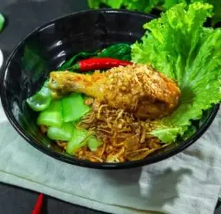 Hình ảnh Mì gà đùi nhỏ sốt mắm tỏi