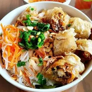 Hình ảnh Bún bì chả giò