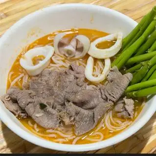 Hình ảnh bún thái mực bò 