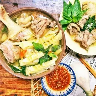 Hình ảnh Vịt nấu măng (nồi)
