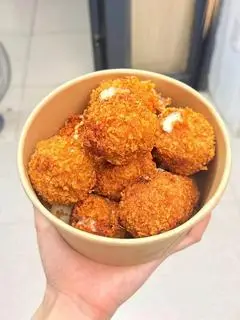 Hình ảnh 3 Nem chua rán phô mai kéo sợi size ăn thử